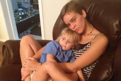 Мама сосет у сына смотреть видео русское